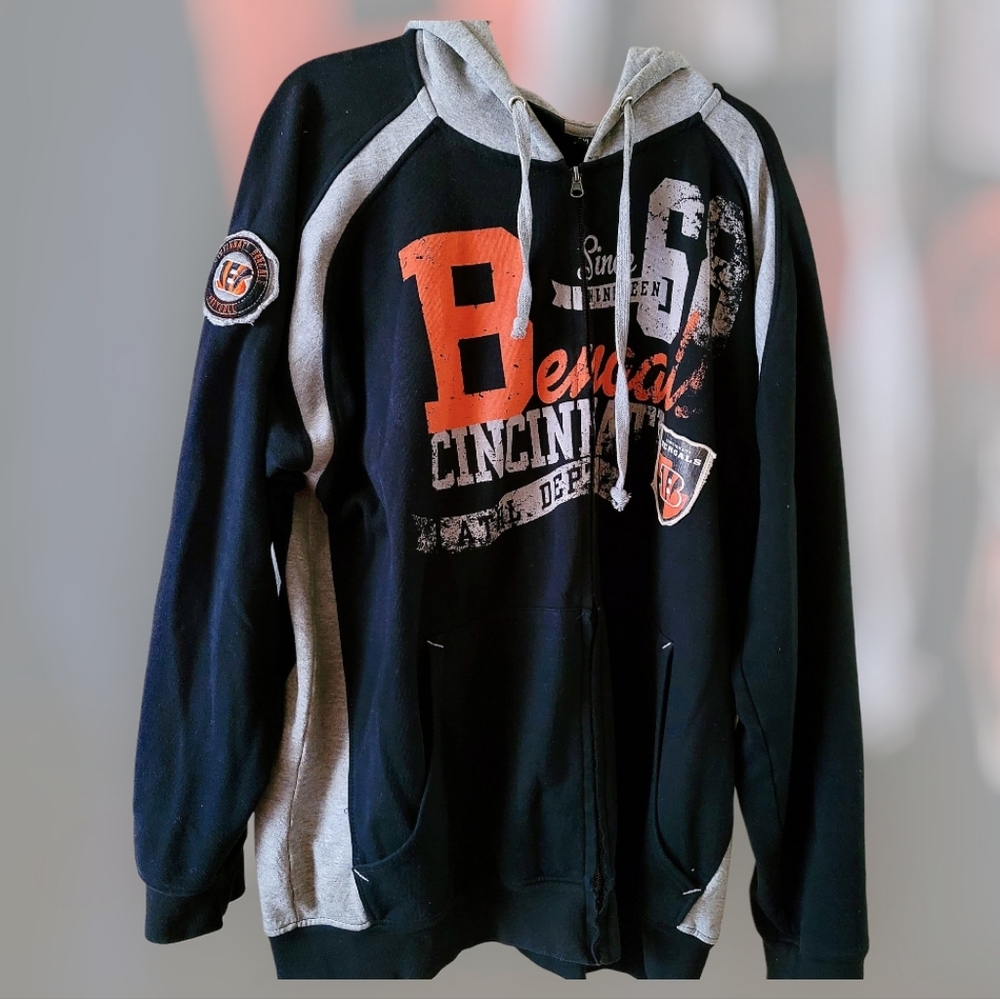 NFL Cincinatti Bengals Black, Orange, and Gray Zip-Up Hoodie - Used